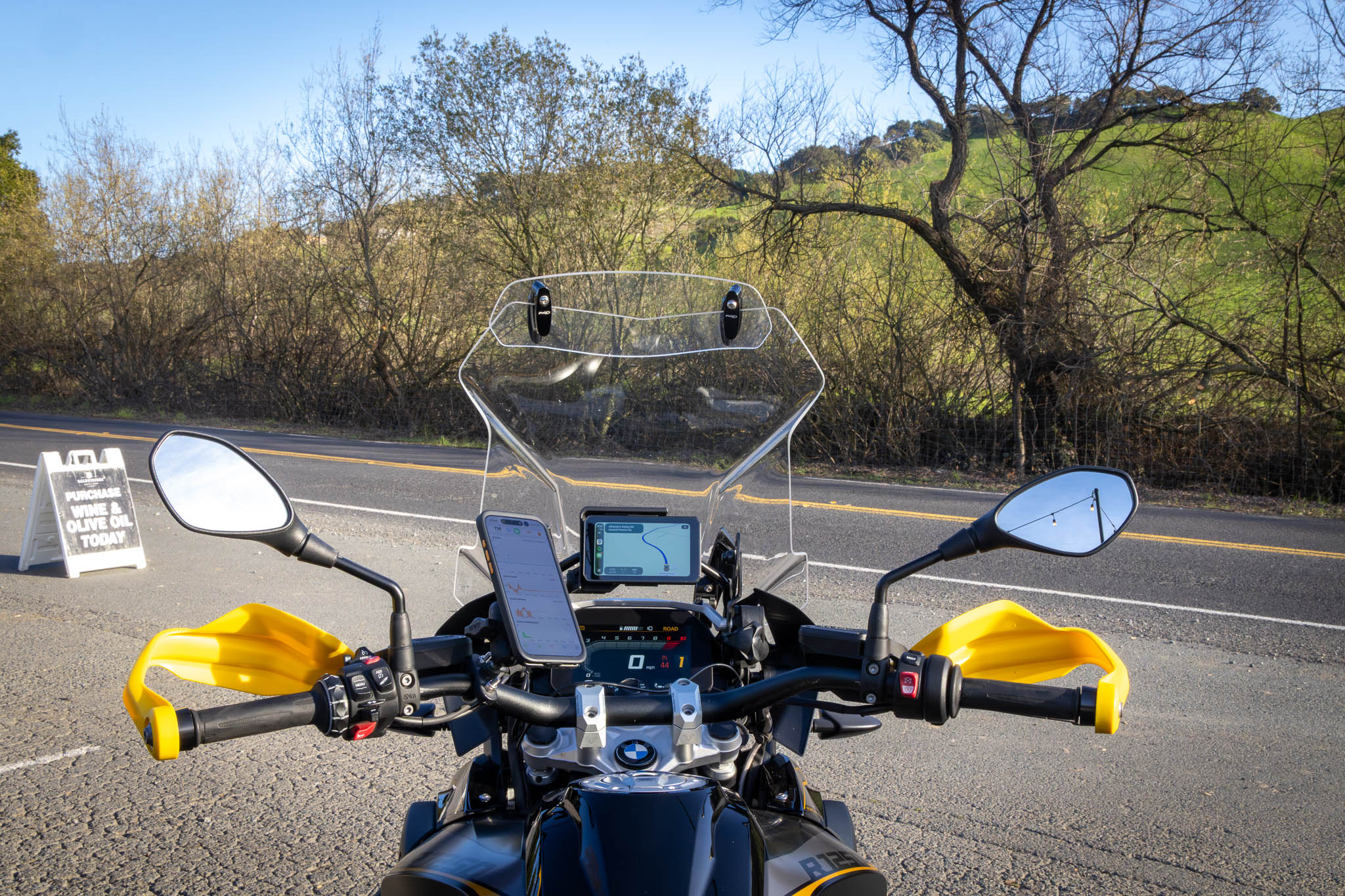 Chigee AIO-5 Review (1 Year Later): CarPlay on the BMW GS